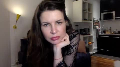 Snapshot of angeladarkk chatting on December 20, 7:39 pm Angela online show from December 20, 7:39 pm