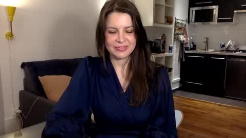 Snapshot of angeladarkk chatting on January 24, 11:34 pm Angela online show from January 24, 11:34 pm