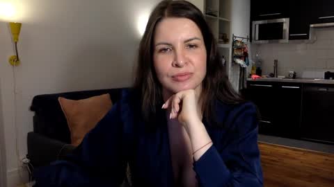 Snapshot of angeladarkk chatting on February 17, 11:20 pm Angela online show from February 17, 11:20 pm