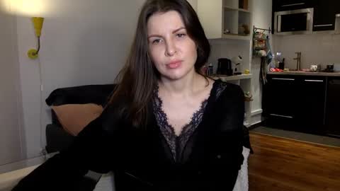 Angela online show from December 2, 8:37 pm