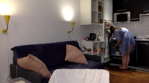 Snapshot of angeladarkk chatting on February 2, 6:06 pm Angela online show from February 2, 6:06 pm