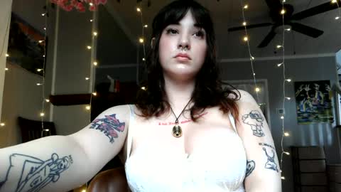 Snapshot of angelalice555 chatting on June 21, 11:29 pm angelalice555 online show from June 21, 11:29 pm
