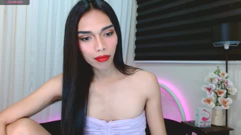 Snapshot of angelamonroe chatting on November 7, 11:38 pm SENORITA online show from November 7, 11:38 pm