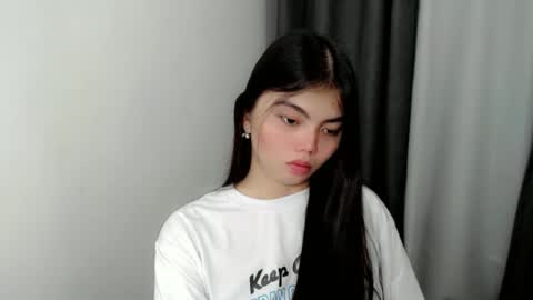 angelari_slut online show from September 11, 7:52 am