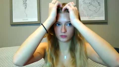 Angel  online show from December 3, 12:29 am