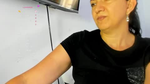 angel online show from April 8, 7:25 pm