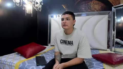 angelblue   online show from June 6, 8:35 pm