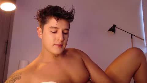 Angel online show from November 11, 9:15 pm