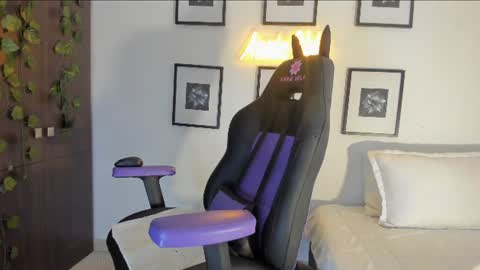 angeldulcevela69 online show from June 9, 9:15 pm