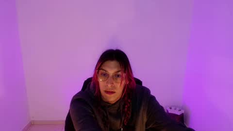 angele online show from February 5, 8:35 pm