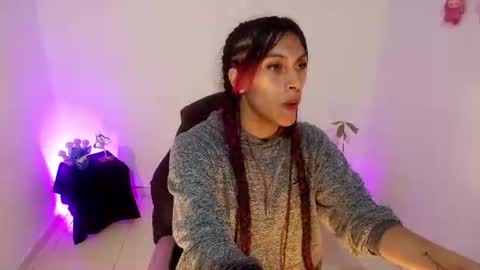 Snapshot of angele_johnson chatting on June 14, 8:00 pm angele online show from June 14, 8:00 pm