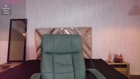 Snapshot of angeles_azul chatting on October 3, 1:30 pm angel online show from October 3, 1:30 pm