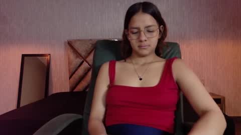 Snapshot of angeles_azul chatting on October 15, 1:44 pm angel online show from October 15, 1:44 pm