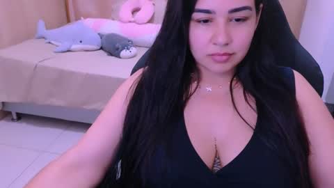 Snapshot of angeleslinda chatting on April 25, 11:02 pm anastasia online show from April 25, 11:02 pm