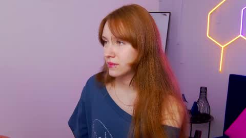 Snapshot of angelfleur chatting on June 6, 1:32 am Angela online show from June 6, 1:32 am