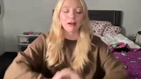 Princess Peach online show from November 12, 5:19 am