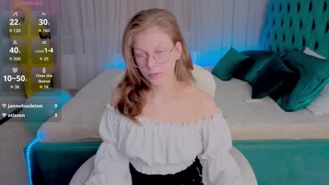 Snapshot of angeli_eyes chatting on November 4, 3:22 pm Ksenia online show from November 4, 3:22 pm