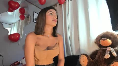 Snapshot of angeli_sexi chatting on February 16, 12:18 am Carolina online show from February 16, 12:18 am