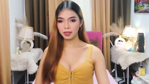 MISS PAU online show from November 5, 3:17 am