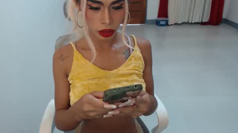 DIVINE ANGEL online show from September 13, 1:38 am