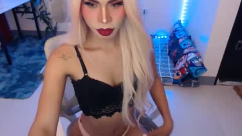 DIVINE ANGEL online show from April 8, 3:39 am