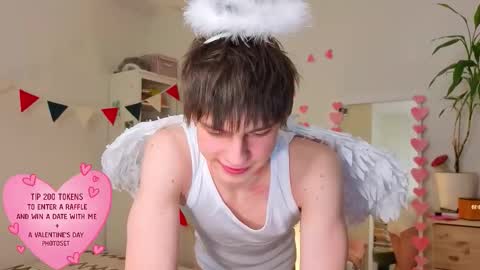 Snapshot of angelic_look chatting on February 14, 4:59 pm Daniel online show from February 14, 4:59 pm