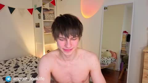 Snapshot of angelic_look chatting on February 26, 3:00 pm Daniel online show from February 26, 3:00 pm