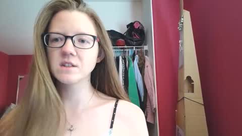 AngelicAngel online show from March 31, 4:40 pm