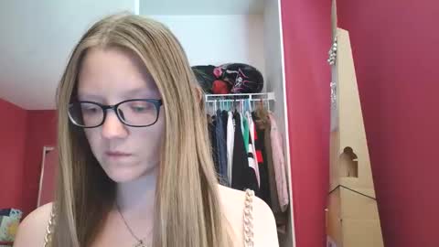 Snapshot of angelicangel3 chatting on May 7, 8:14 pm AngelicAngel online show from May 7, 8:14 pm