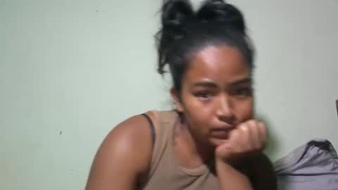 Snapshot of angelice33 chatting on February 2, 6:39 pm angelice33 online show from February 2, 6:39 pm