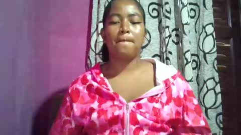 Snapshot of angelice33 chatting on February 28, 6:58 am angelice33 online show from February 28, 6:58 am