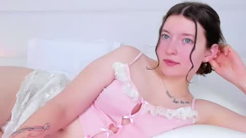 Angelic online show from December 14, 2:34 am