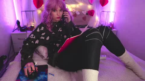 Snapshot of angelika_rouge chatting on March 7, 12:46 pm Angelika Rouge online show from March 7, 12:46 pm