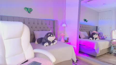 Angelina Honey online show from May 29, 4:10 am