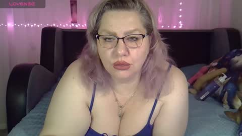 AngelinaGlam online show from October 25, 5:08 pm