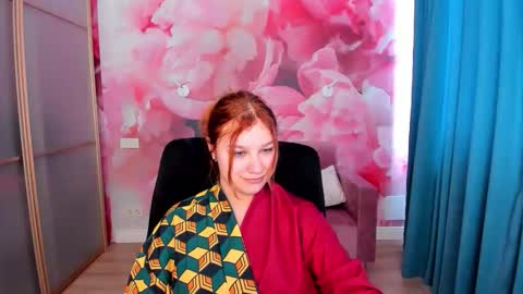 AngelinaLow online show from March 24, 12:32 pm