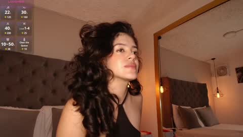 Snapshot of angelinarosss_ chatting on January 2, 7:40 pm   online show from January 2, 7:40 pm