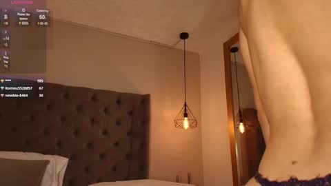 Snapshot of angelinarosss_ chatting on January 5, 12:42 am   online show from January 5, 12:42 am