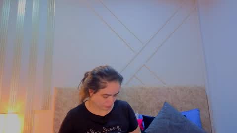 angelinarouse_ online show from April 3, 12:41 am