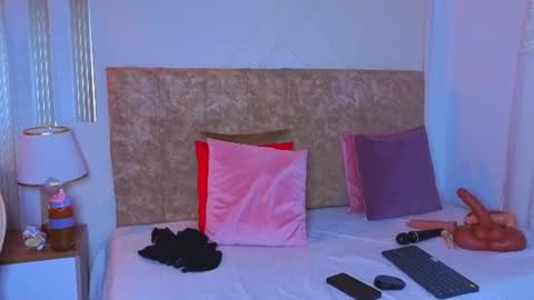 angelinarouse_ online show from June 28, 4:07 am