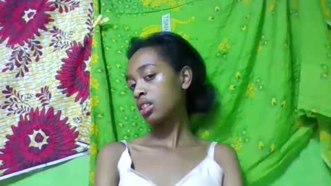Snapshot of angeline221173 chatting on May 7, 5:57 am angeline221173 online show from May 7, 5:57 am