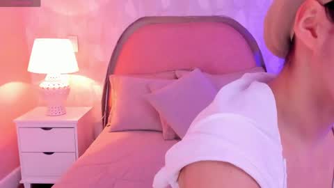 angeline online show from May 20, 12:11 pm