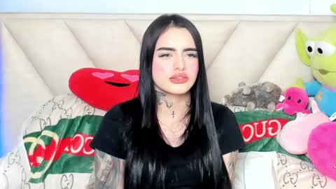 Angeline Smith  online show from January 5, 4:47 am