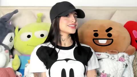 Angeline Smith  online show from September 30, 3:00 am