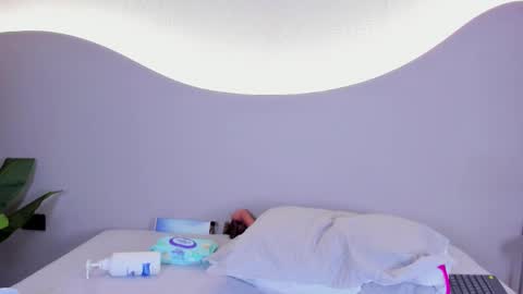 Angeline online show from March 26, 8:14 pm