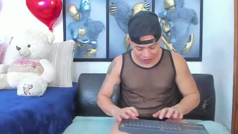 Snapshot of angeline_focus chatting on July 26, 5:48 am ANGELINE YAMPOLL online show from July 26, 5:48 am