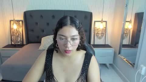 Snapshot of angelinemore chatting on March 18, 7:17 pm ANGELINE online show from March 18, 7:17 pm