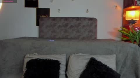 angelinepossy online show from December 17, 11:05 pm