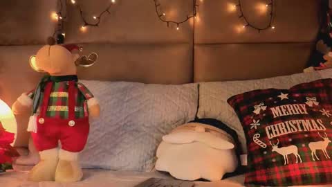 angelinepossy online show from December 19, 9:11 pm