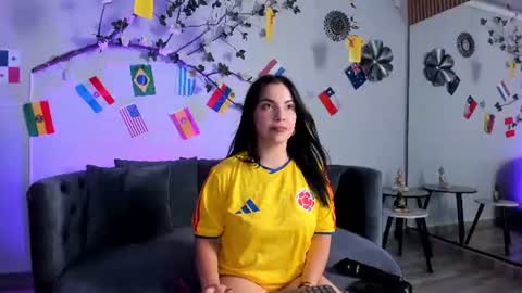Snapshot of angeliqueboyer__ chatting on June 13, 2:20 am Angelique online show from June 13, 2:20 am